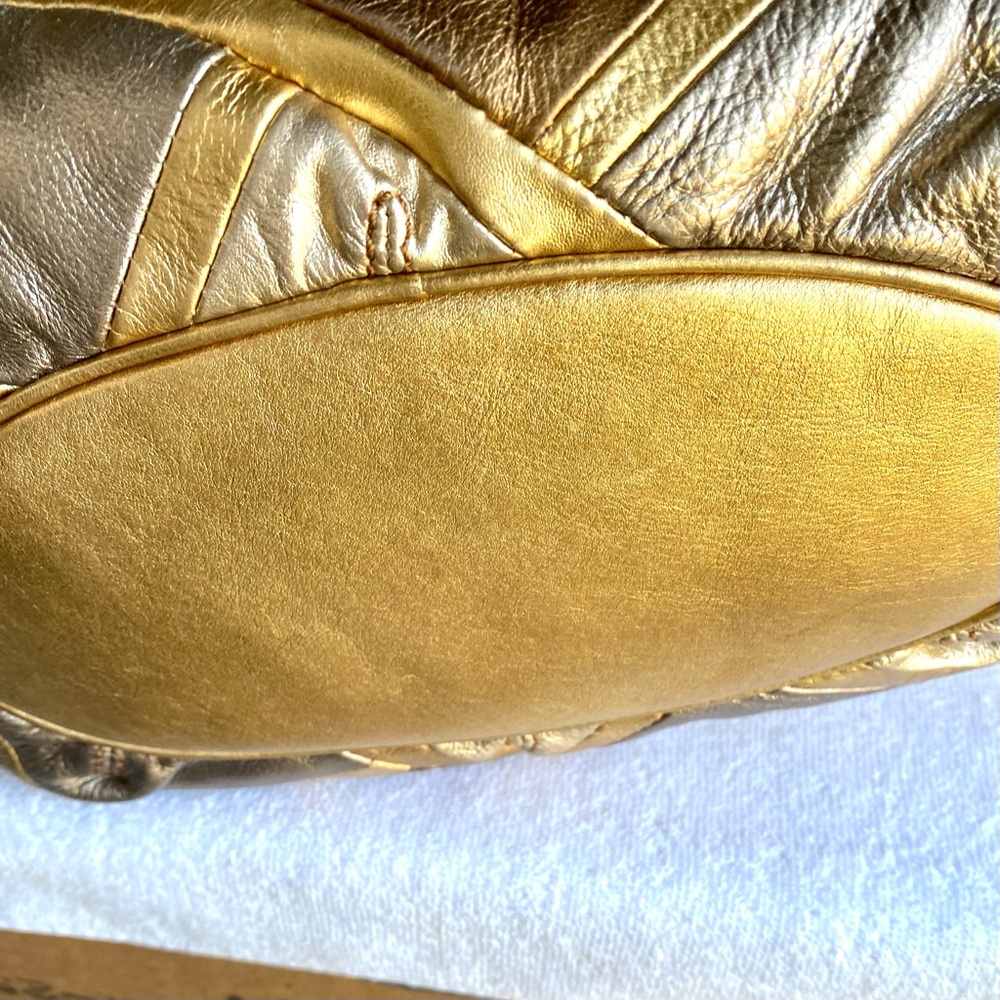 Michael Kors hobo patchwork bag in silver gold and bronze with gold chain EUC - Picture 13 of 13